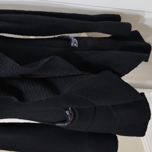 APT 9 BEAUTIFUL VICTORIAN BLACK CARDIGAN RUFFLED LAPEL & BELL CUFFS POCKETS SZ M - Picture 3 of 11